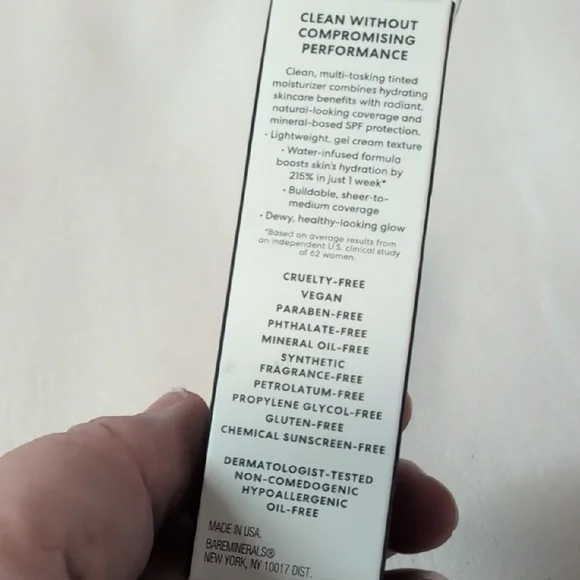 bareMinerals Complexion Rescue Gel Cream in Birch - Picture 6 of 9